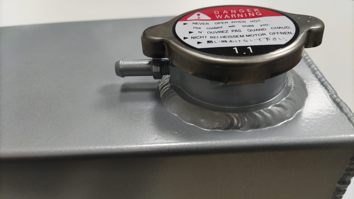 Depósito de Refrigerante en Aluminio - Con Cabezal de Desbordamiento - AG PARTS