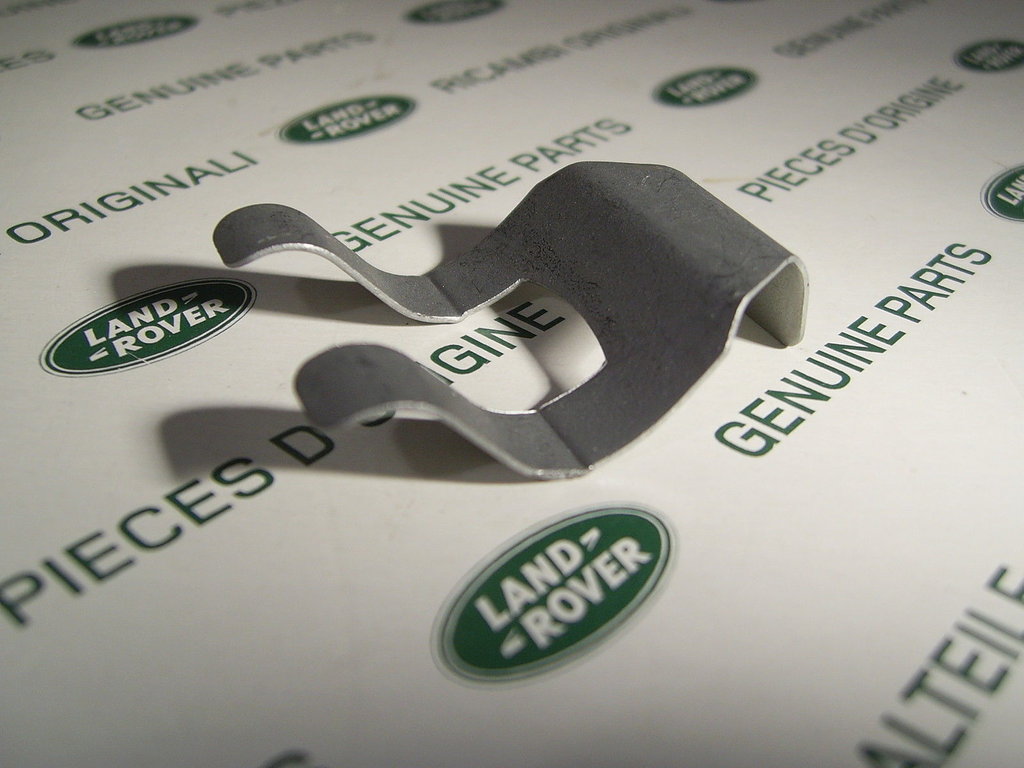 Clip - Surtidor de Limpiaparabrisas - ORIGINAL LAND ROVER